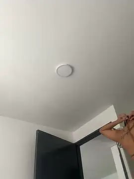 Arilw online show from 02.23.25