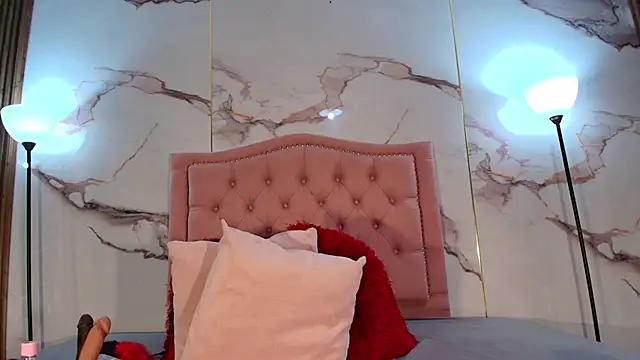 Snapshot of La_indiia chatting on 02.19.26 La indiia online show from 02.19.26