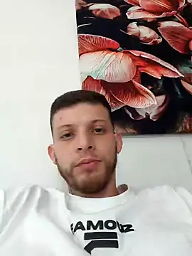 Snapshot of jcsuarez chatting on 12.25.24 jcsuarez online show from 12.25.24