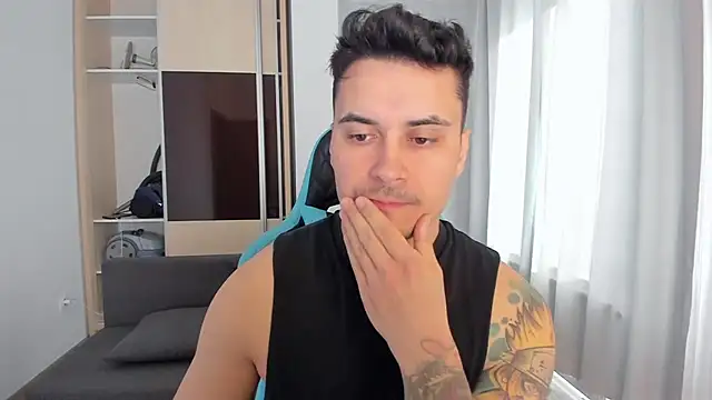 Snapshot of MatMalonne chatting on 03.08.26 MatMalonne online show from 03.08.26