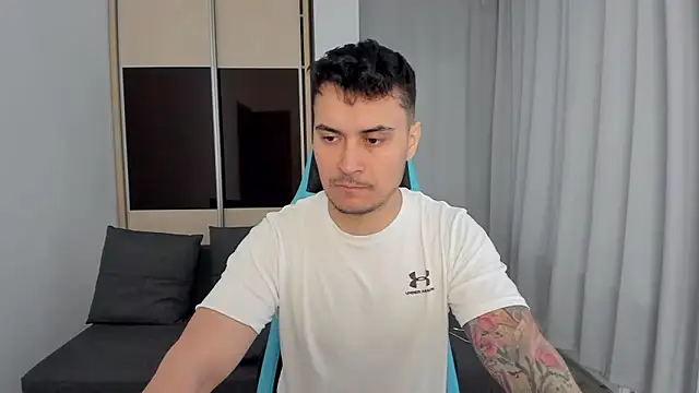 Snapshot of MatMalonne chatting on 03.15.26 MatMalonne online show from 03.15.26