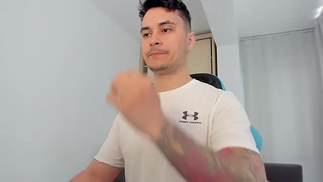 Snapshot of MatMalonne chatting on 03.16.26 MatMalonne online show from 03.16.26