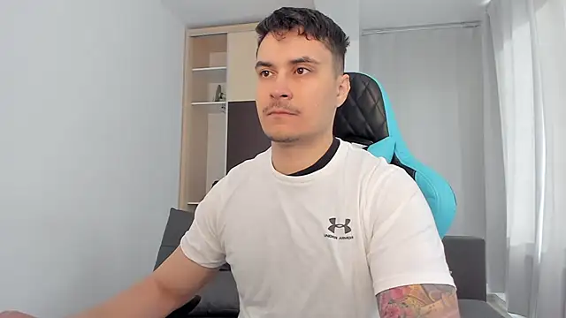 Snapshot of MatMalonne chatting on 03.18.26 MatMalonne online show from 03.18.26