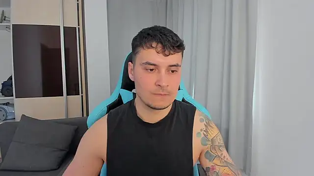 Snapshot of MatMalonne chatting on 03.20.26 MatMalonne online show from 03.20.26