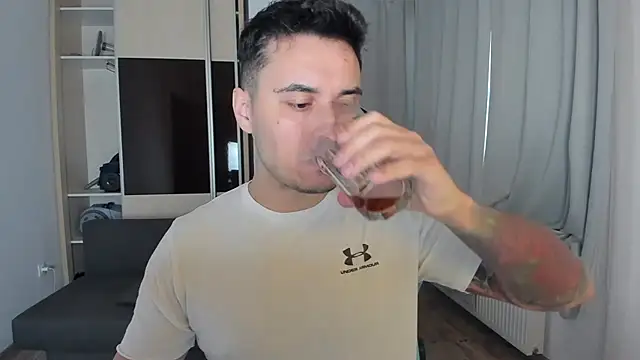 Snapshot of MatMalonne chatting on 04.02.26 MatMalonne online show from 04.02.26