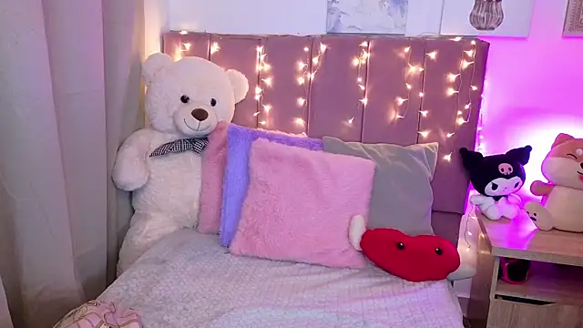 MiahJoness online show from 01.17.26