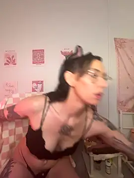 averietheangel online show from 10.10.25