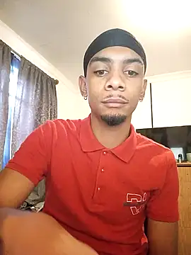 Snapshot of 29YOURZ_28_ chatting on 12.15.24 29YOURZ 28 online show from 12.15.24