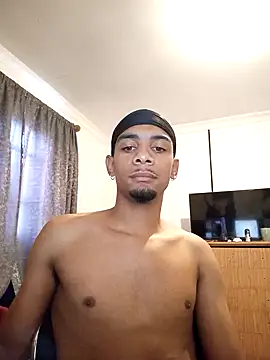 Snapshot of 29YOURZ_28_ chatting on 12.16.24 29YOURZ 28 online show from 12.16.24