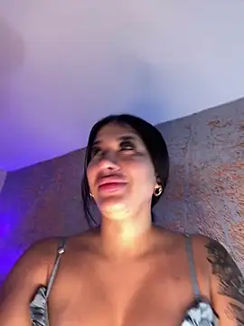 Snapshot of kiim_taaylor chatting on 02.12.25 kiim taaylor online show from 02.12.25