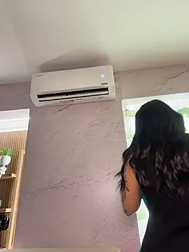 Snapshot of kiim_taaylor chatting on 11.30.25 kiim taaylor online show from 11.30.25