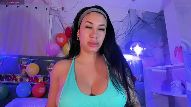 Snapshot of kiim_taaylor chatting on 02.06.26 kiim taaylor online show from 02.06.26