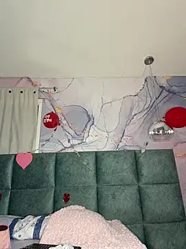 Snapshot of kiim_taaylor chatting on 02.18.26 kiim taaylor online show from 02.18.26