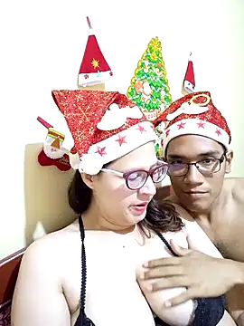 Snapshot of couple_orgasm chatting on 12.14.24 couple orgasm online show from 12.14.24