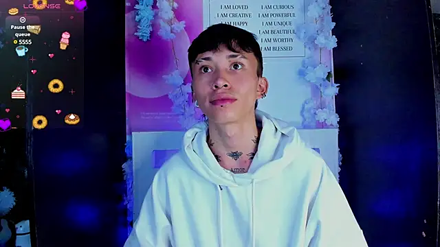 juniior 2311  online show from 02.15.25