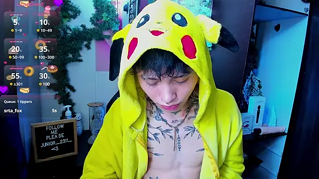 juniior 2311  online show from 03.20.25