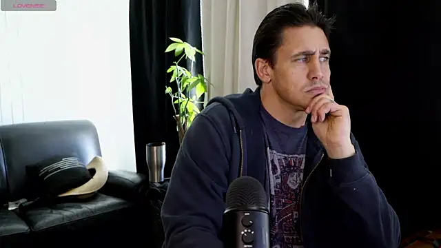 DamienSliick online show from 11.23.25