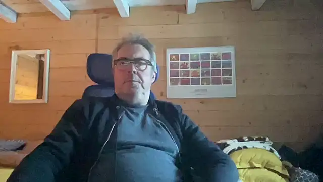 Snapshot of lelohop chatting on 12.27.24 lelohop online show from 12.27.24