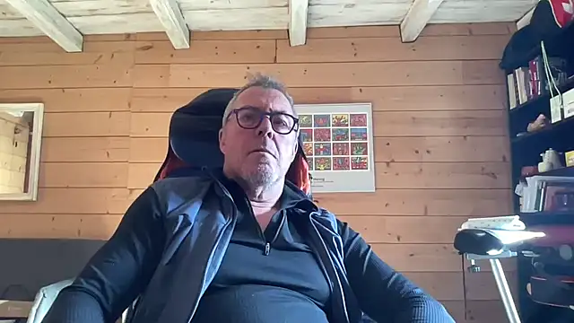 Snapshot of lelohop chatting on 01.15.26 lelohop online show from 01.15.26