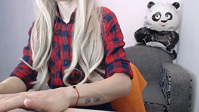 Snapshot of bounty888 chatting on 02.24.25 bounty888 online show from 02.24.25