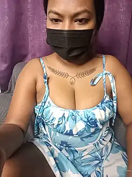 Snapshot of Hot_Urvi chatting on 05.16.26 Hot Urvi online show from 05.16.26