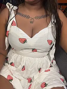 Snapshot of Hot_Urvi chatting on 07.30.26 Hot Urvi online show from 07.30.26