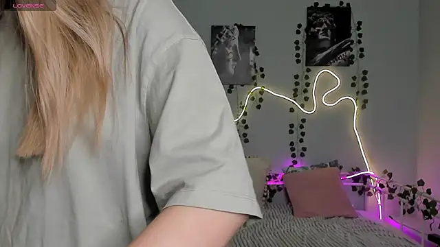 Snapshot of Melissa_babs chatting on 12.11.24 Melissa babs online show from 12.11.24