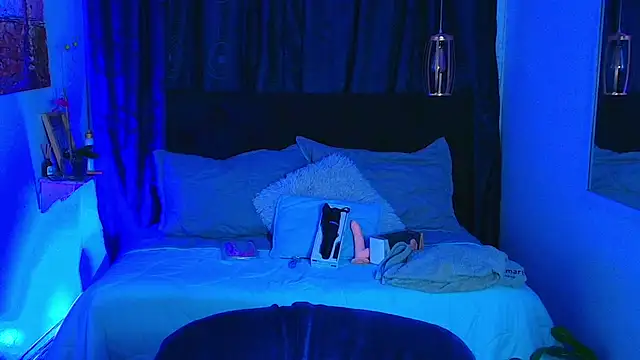 Snapshot of avans_15 chatting on 01.26.25 avans 15 online show from 01.26.25