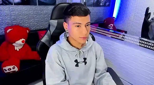 salvadorgomezx online show from 12.25.24