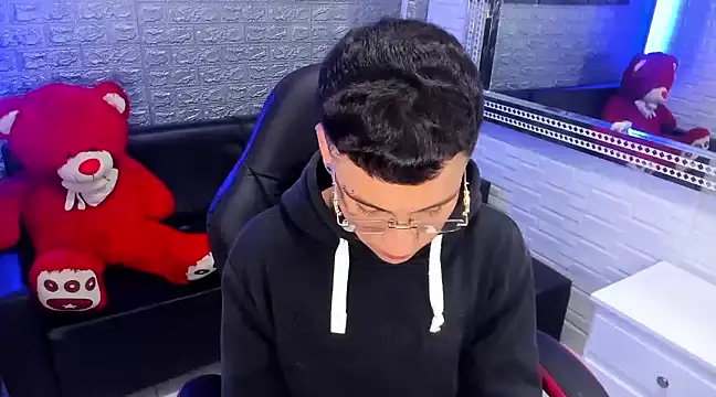 salvadorgomezx online show from 02.18.25