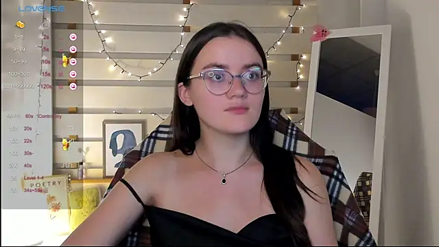 Snapshot of Josephine_jo chatting on 09.15.25 Josephine jo online show from 09.15.25