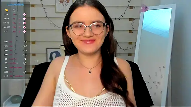 Snapshot of Josephine_jo chatting on 10.10.25 Josephine jo online show from 10.10.25