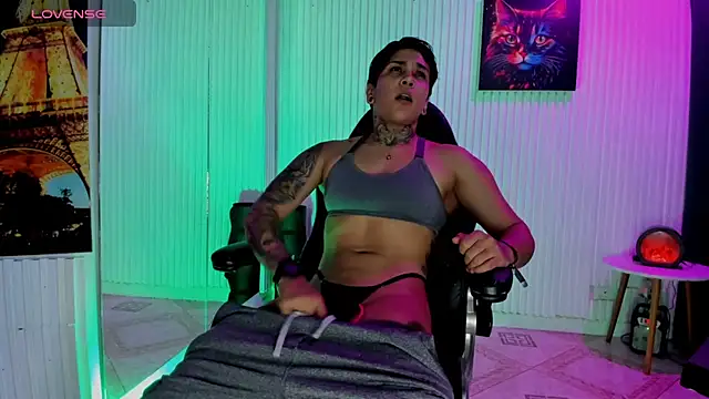 ZhoeStrong online show from 05.13.26