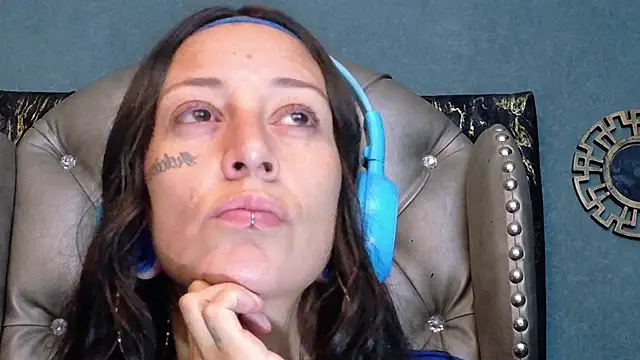 Snapshot of LusstCruella chatting on 06.16.26 LusstCruella online show from 06.16.26