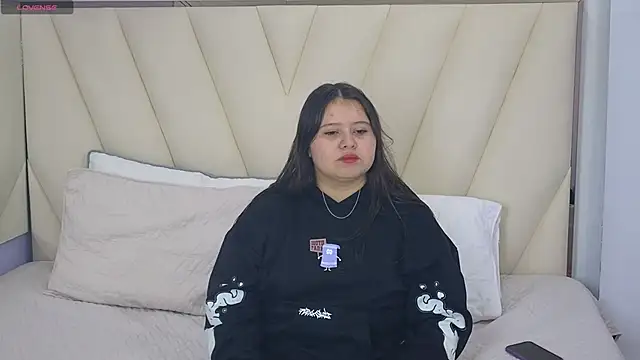 Snapshot of Laia_and_Aloby chatting on 02.03.26 Laia and Aloby online show from 02.03.26