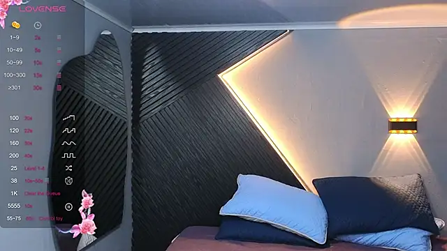 Snapshot of Laia_and_Aloby chatting on 02.16.26 Laia and Aloby online show from 02.16.26