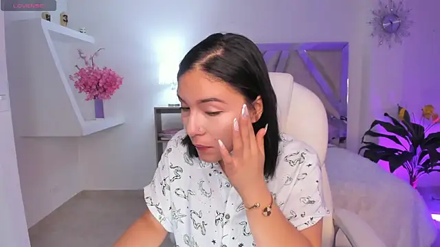 kendaall jenner  online show from 01.18.25