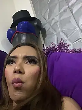 Snapshot of Nikol_Rang__ chatting on 03.11.25 Nikol Rang online show from 03.11.25