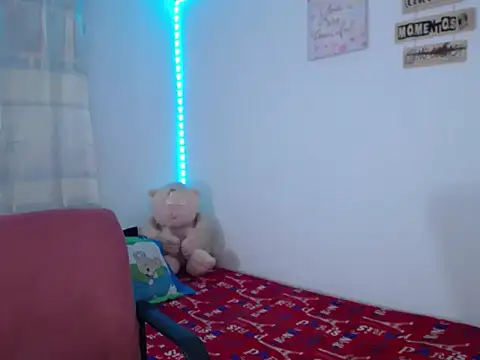 Snapshot of katty_ebonny chatting on 10.10.25 katty ebonny online show from 10.10.25