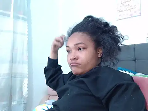 Snapshot of katty_ebonny chatting on 11.08.25 katty ebonny online show from 11.08.25