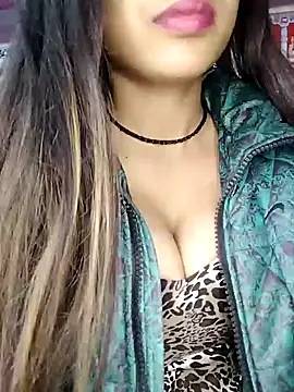 Sreya213 online show from 12.24.24