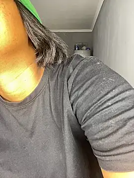 Snapshot of MayaPassion chatting on 09.09.25 MayaPassion online show from 09.09.25