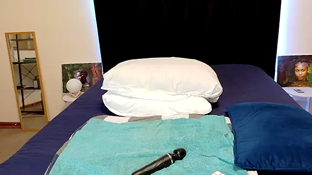 Snapshot of chloechrome chatting on 03.12.26 chloechrome online show from 03.12.26