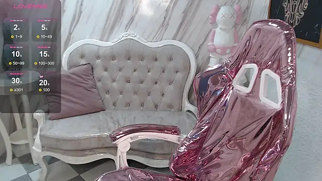 Snapshot of Violeth_b chatting on 02.01.25 Violeth b online show from 02.01.25