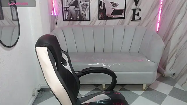 Snapshot of Violeth_b chatting on 02.27.25 Violeth b online show from 02.27.25