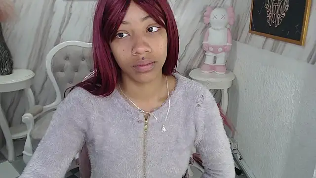 Snapshot of Violeth_b chatting on 03.05.25 Violeth b online show from 03.05.25