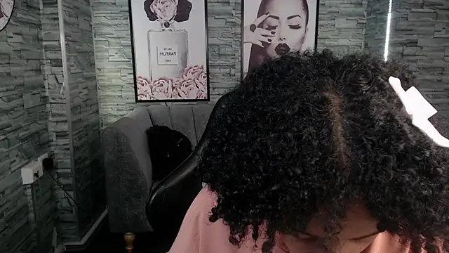 Snapshot of Violeth_b chatting on 09.10.25 Violeth b online show from 09.10.25