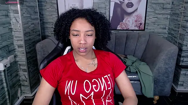 Snapshot of Violeth_b chatting on 09.12.25 Violeth b online show from 09.12.25