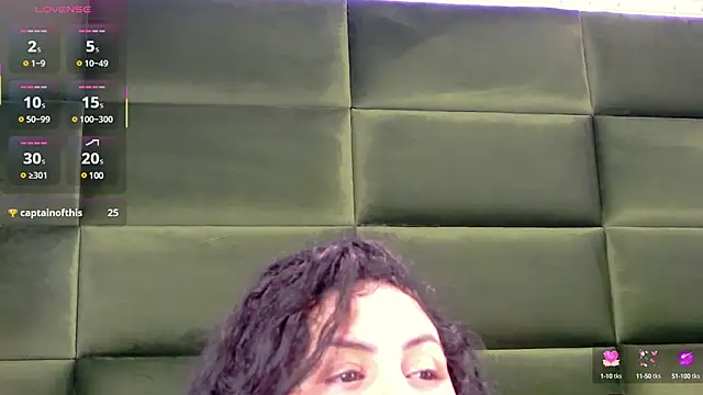 Snapshot of SelenSummer chatting on 02.20.25 SelenSummer online show from 02.20.25
