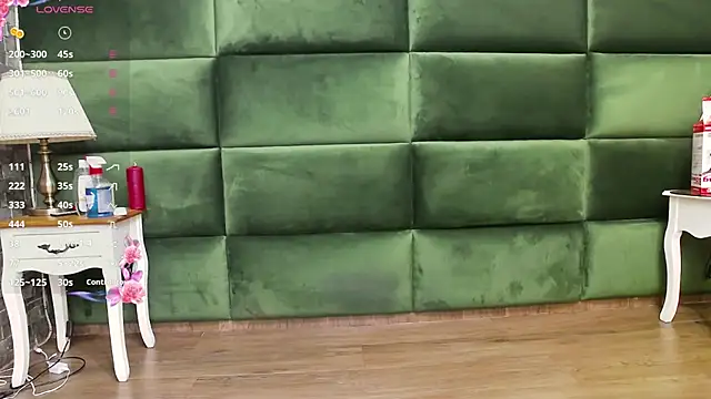 Snapshot of SelenSummer chatting on 11.03.25 SelenSummer online show from 11.03.25